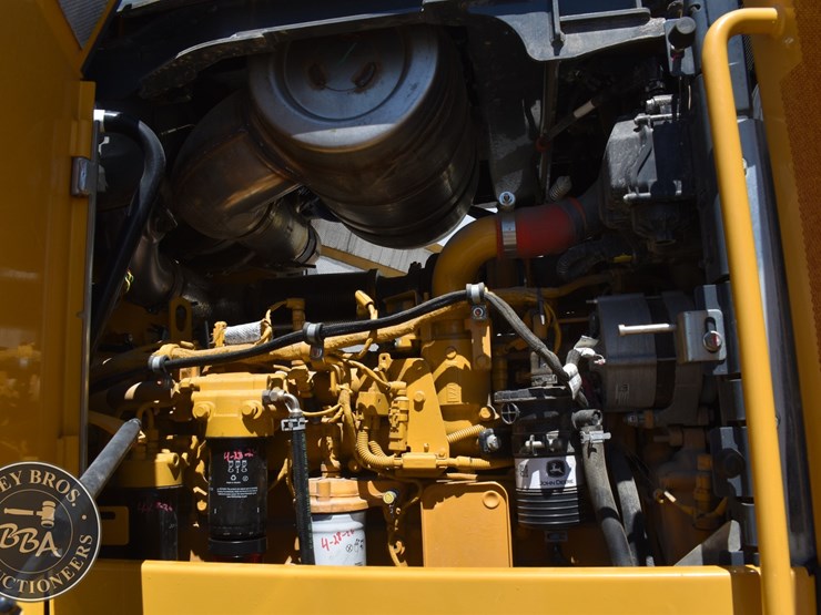 2021-deere-524-p-tier-image-33
