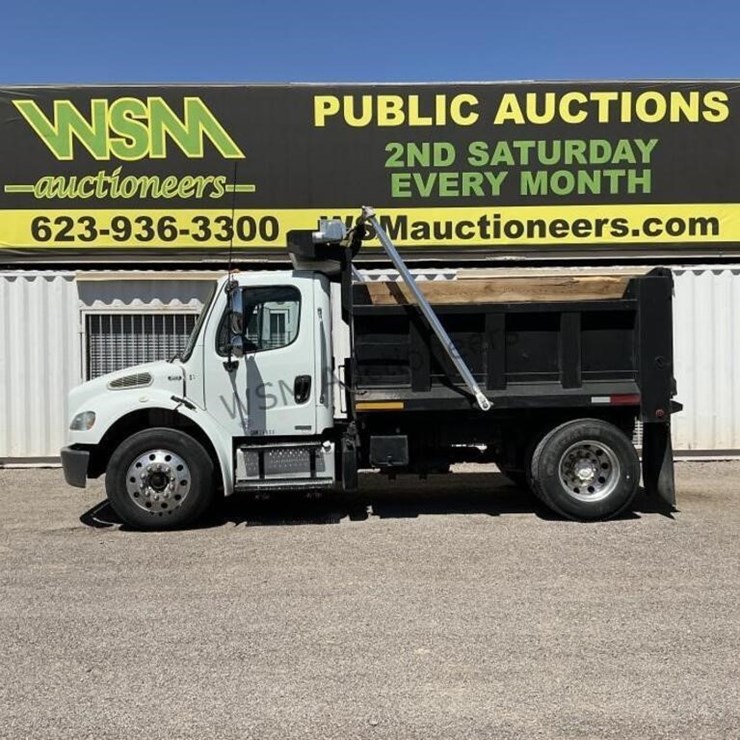 2012 FREIGHTLINER M2 106