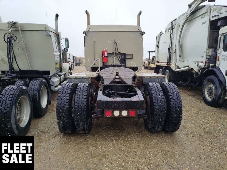 2015-western-star-4900-image-16