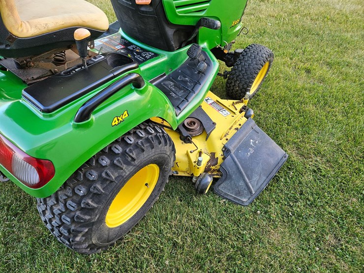 john-deere-x585-image-20