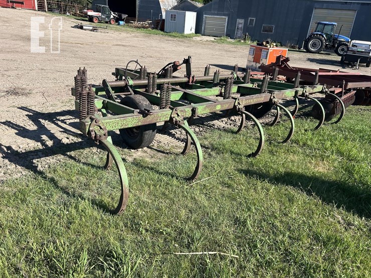 john-deere-4110-image-7