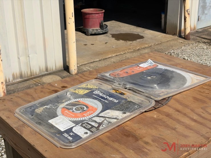husqvarna-14"-diamond-saw-blade-and-ridgid-diamond-saw-blade-image-5