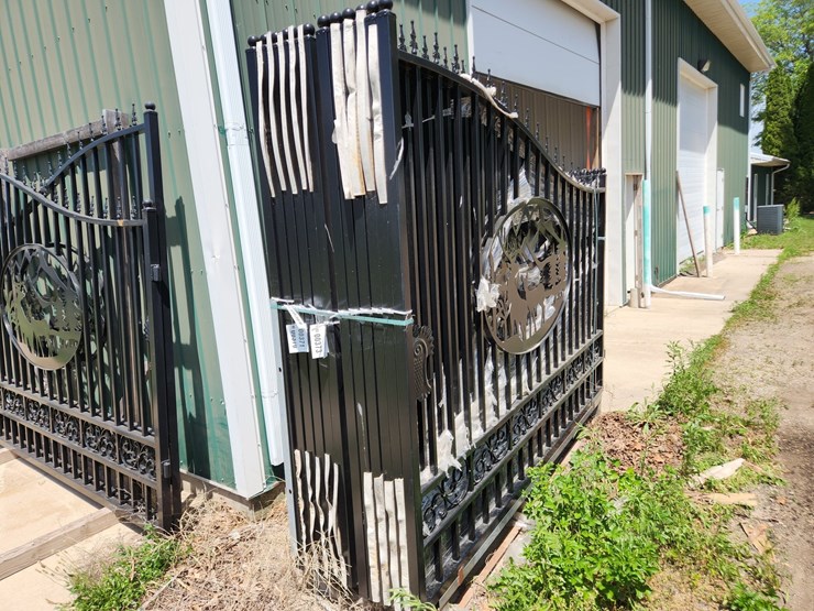 #369-•-20ft-bi-parting-gate-image-3
