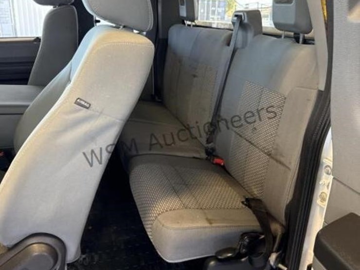 2014-ford-f350-image-29