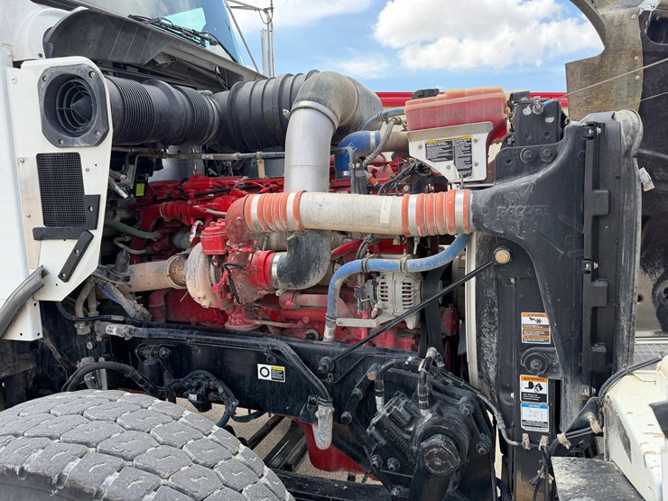 2020-kenworth-t800-image-22