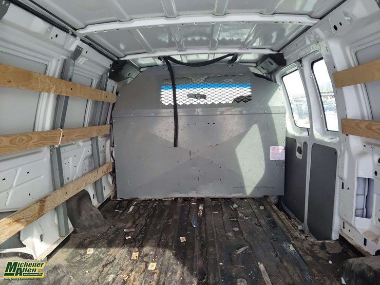 non-operable-2006-ford-e-250-cargo-van-image-16