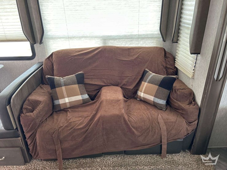 5th-wheel-camper-image-16