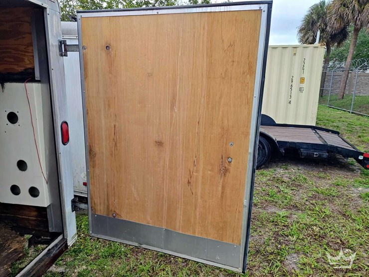 2006-port-city-5ft.-x-8ft.-s/a-enclosed-trailer-image-16