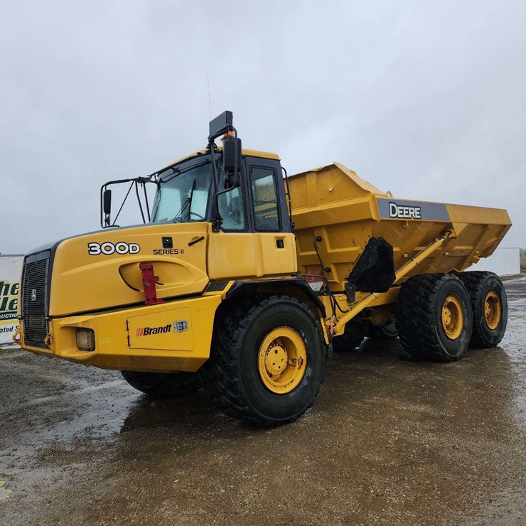 2014 DEERE 300D