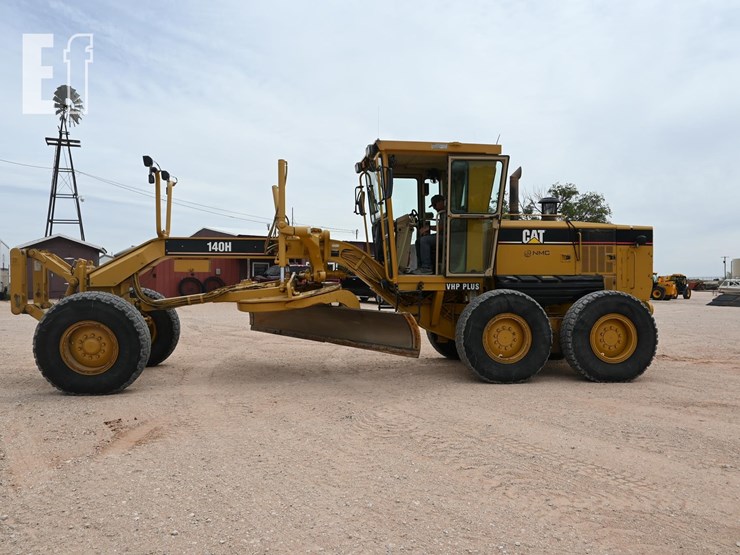 2004-caterpillar-140h-image-1
