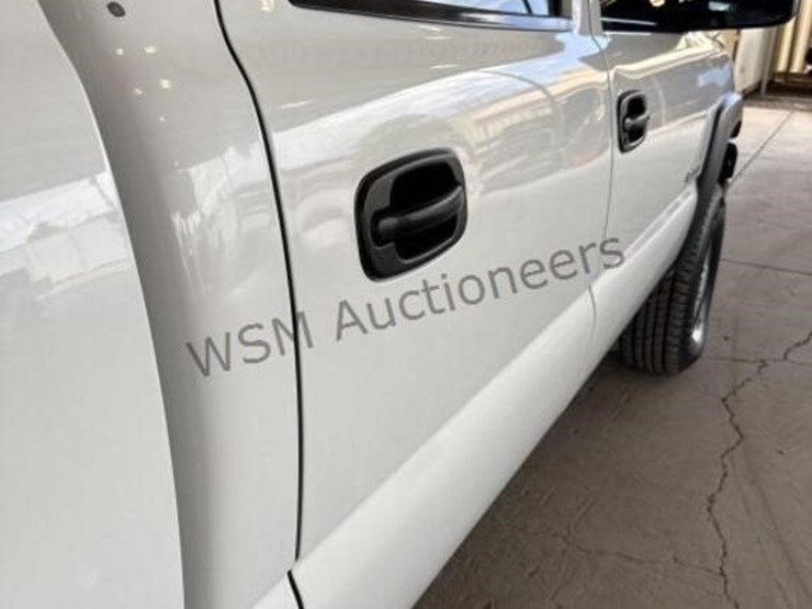 2007-chevrolet-silverado-3500-image-13