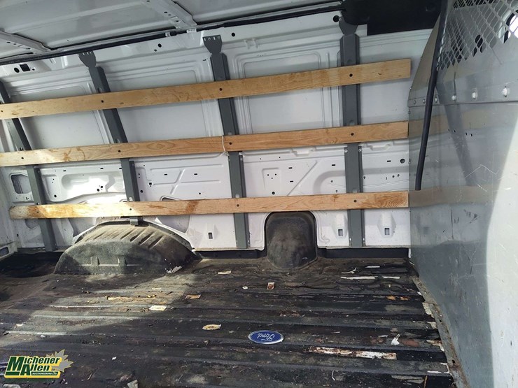 non-operable-2006-ford-e-250-cargo-van-image-29