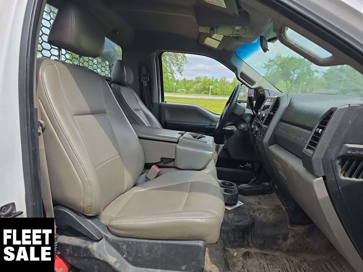 2017-ford-f550-image-22