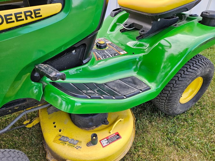 john-deere-x300-image-15