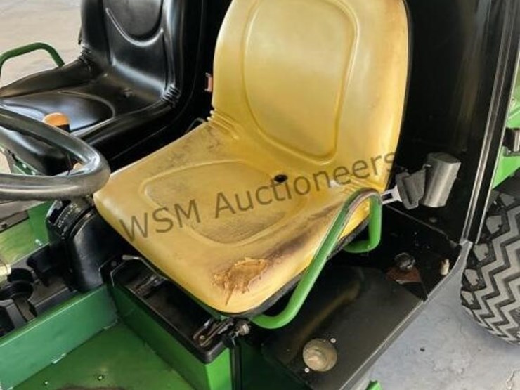 john-deere-gator-hpx-image-13