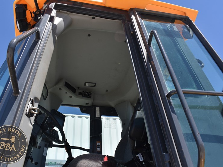 2021-deere-524-p-tier-image-46