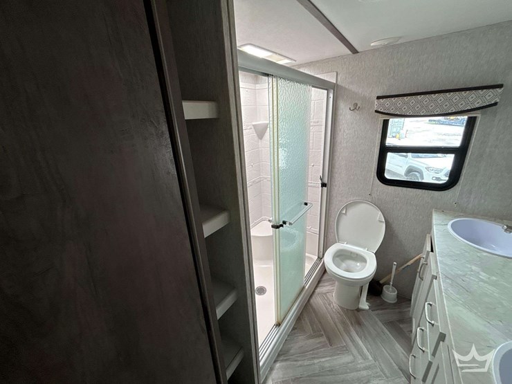 5th-wheel-camper-image-29