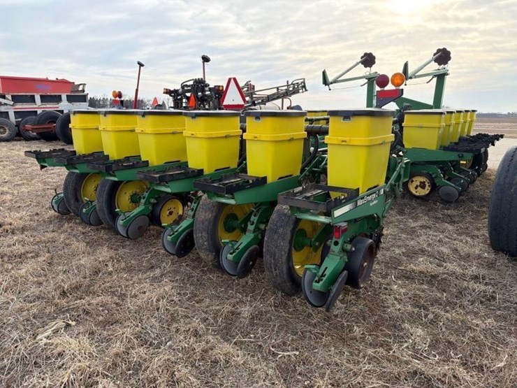1994-john-deere-7200-image-3