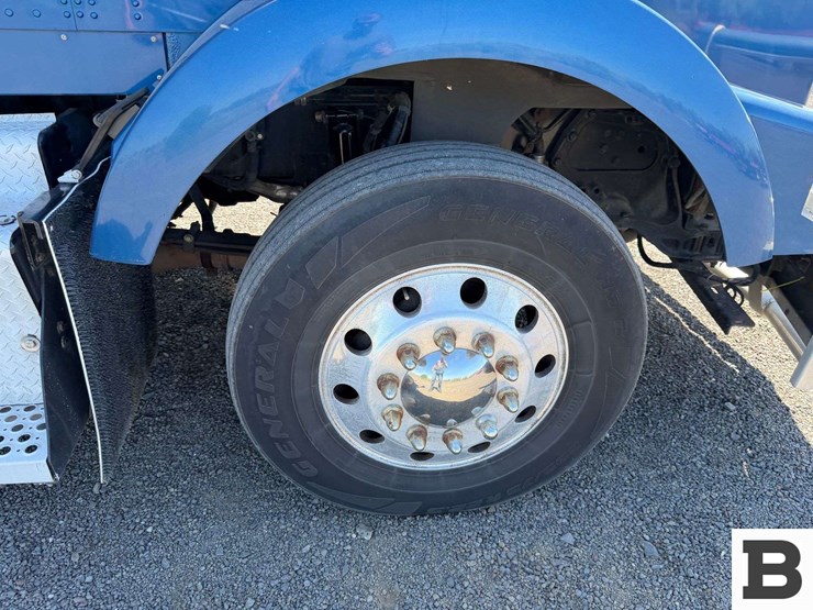 2015-kenworth-t800-image-44
