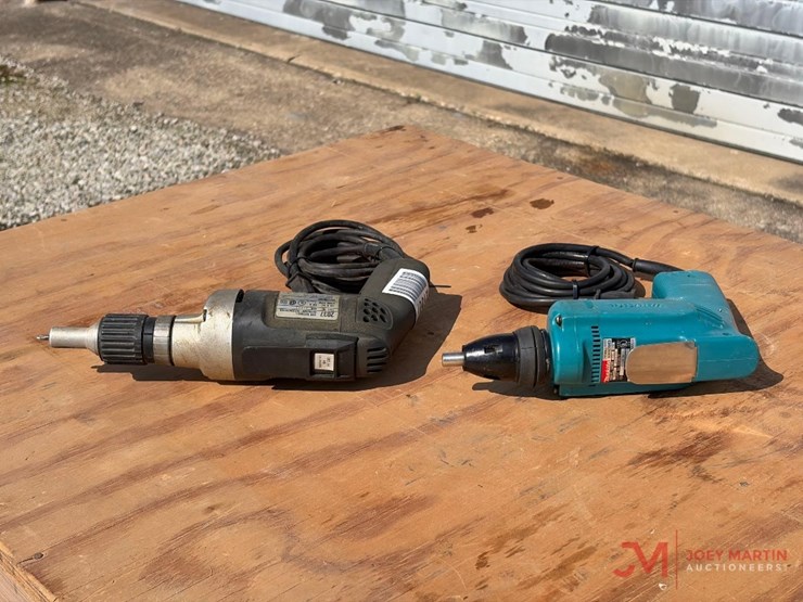 makita-electric-drywall-screwdriver-and-vsr-electric-drywall-screwdriver-image-5