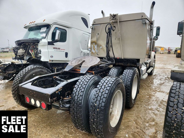 2009-western-star-4900-image-3