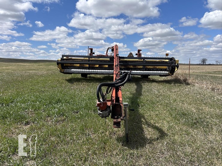new-holland-1475-image-2