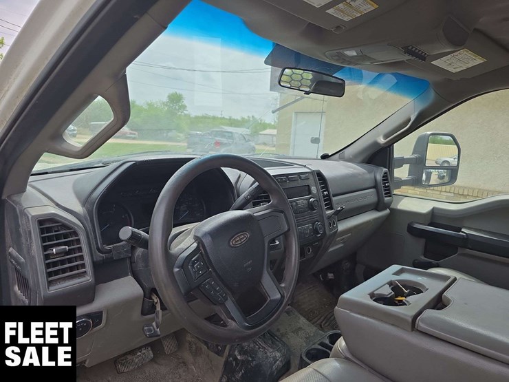 2017-ford-f550-image-19