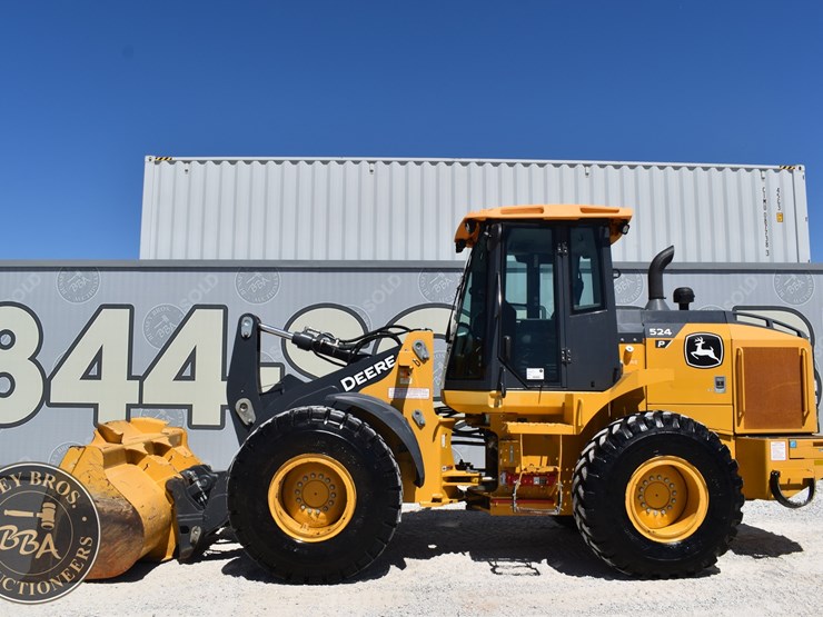 2021-deere-524-p-tier-image-13