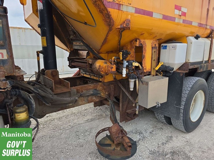 2011-international-workstar-7600-image-10