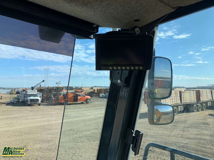 2019-deere-310e-image-13