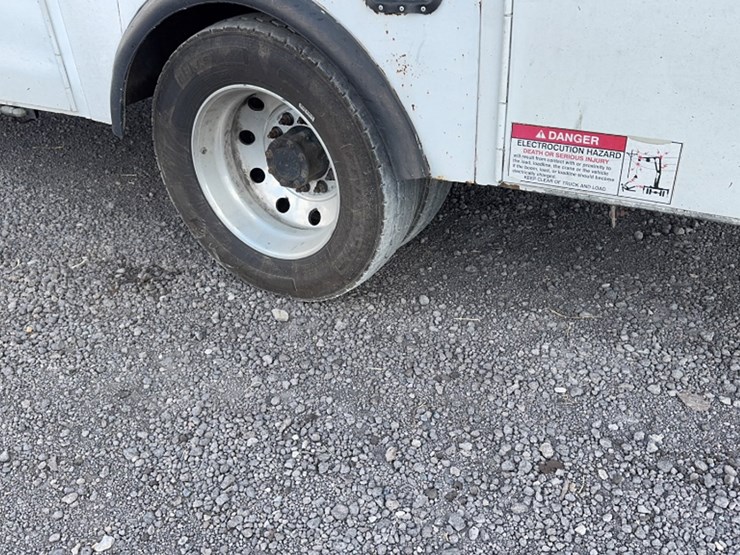 2012-dodge-ram-5500-image-17