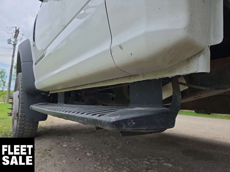 2017-ford-f550-image-11
