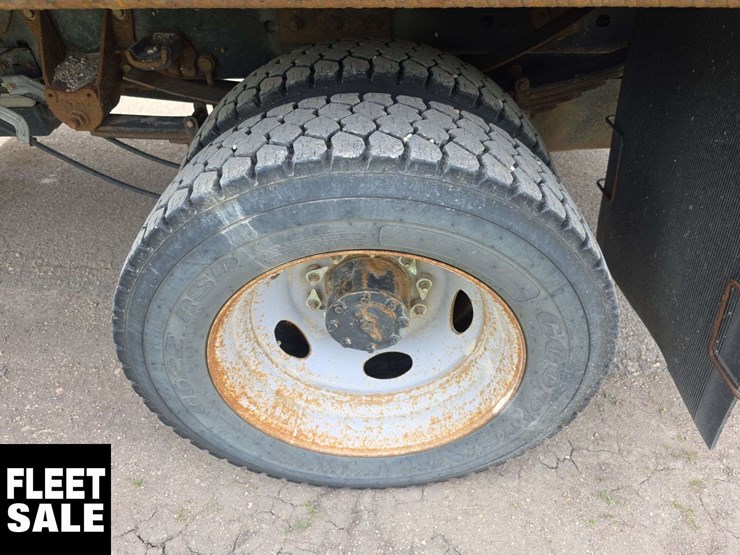 2017-ford-f550-image-16