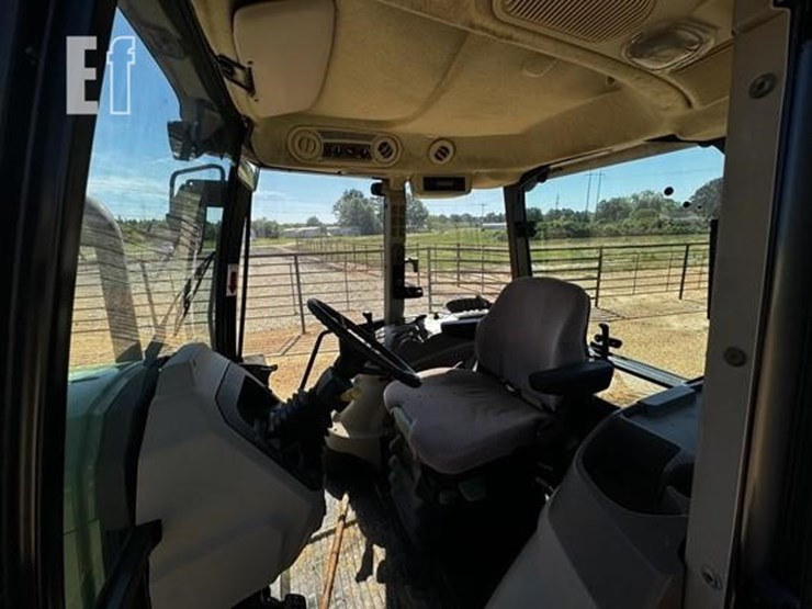2015-john-deere-6115d-image-8