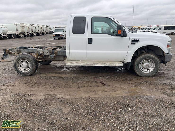 2010-ford-f350-image-6