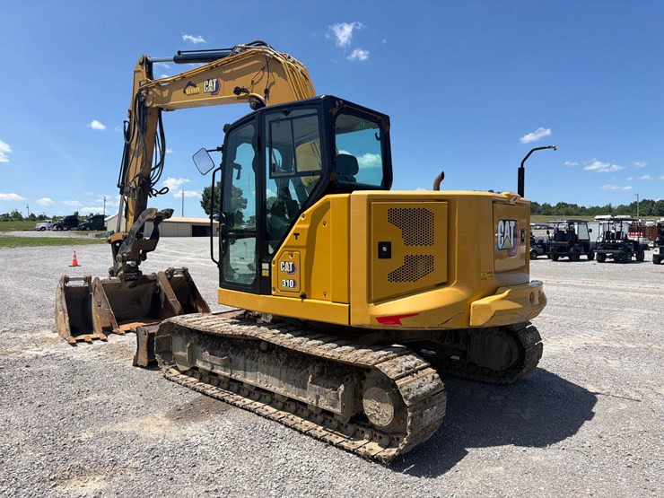 caterpillar-310-image-4