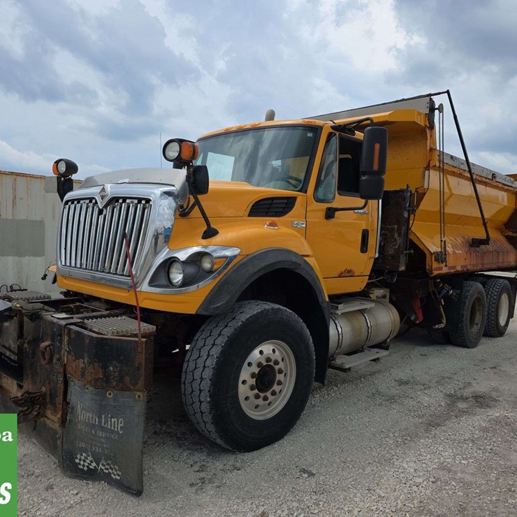 2010 INTERNATIONAL WORKSTAR 7600