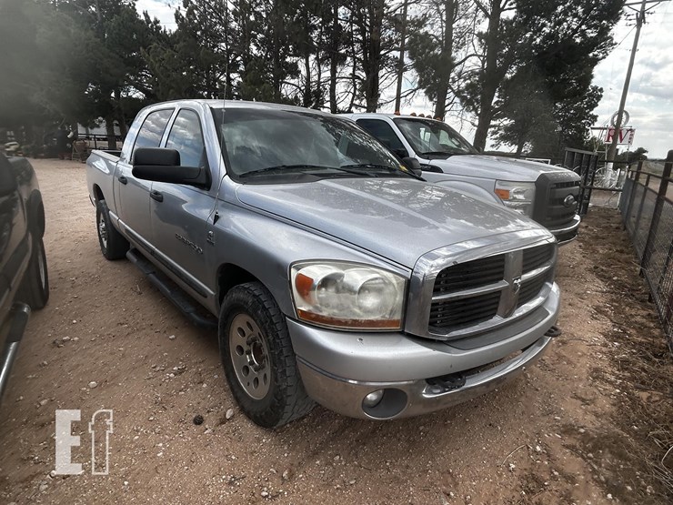 2006-dodge-ram-2500-image-2