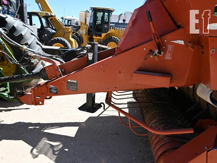 hesston-4910-image-3
