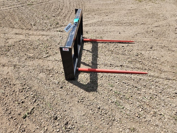 #359-•-skidsteer-bale-spear-image-5