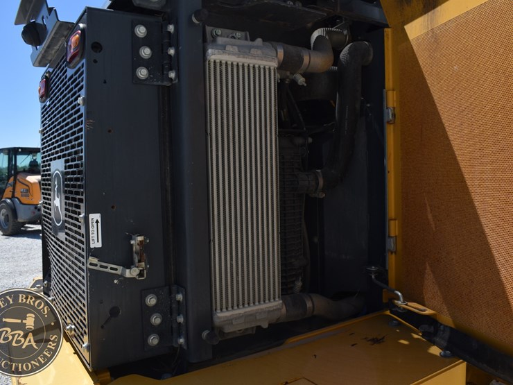 2021-deere-524-p-tier-image-37
