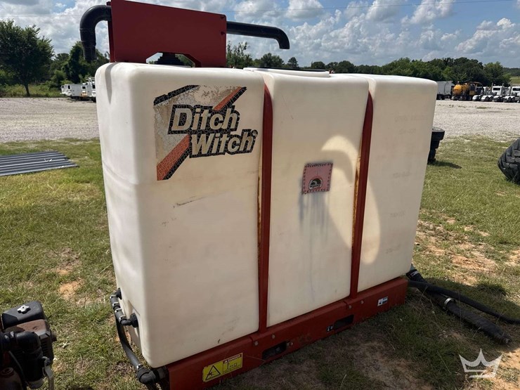 2016-ditch-witch-fm13v-image-11