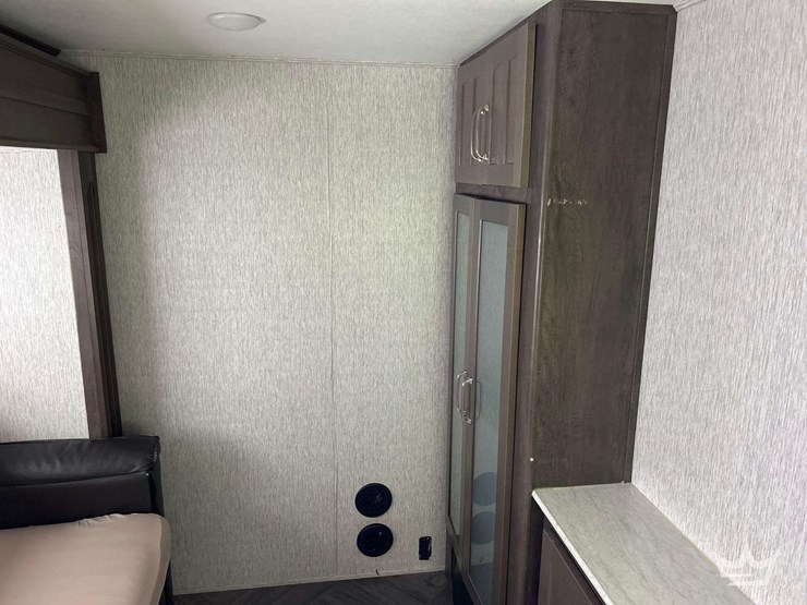5th-wheel-camper-image-20