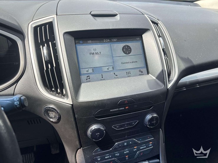 2016-ford-edge-image-12