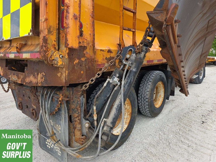 2010-international-workstar-7600-image-13