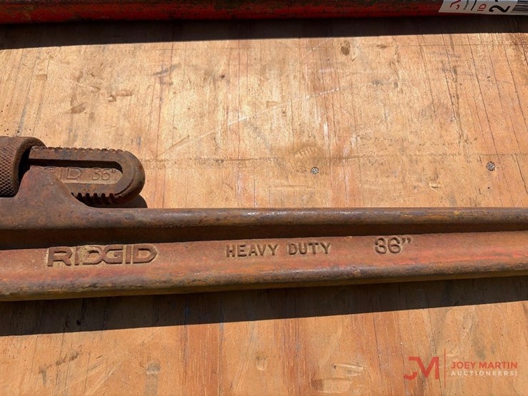 (2)-36"-pipe-wrenches-image-4