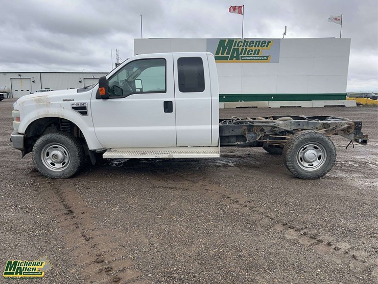 2010-ford-f350-image-2