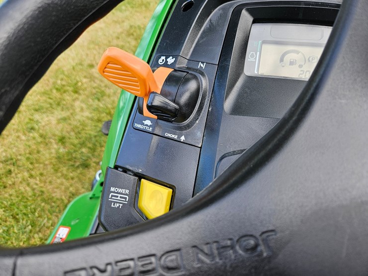 john-deere-x570-image-26