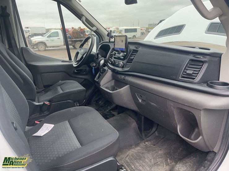 2020-ford-transit-image-18