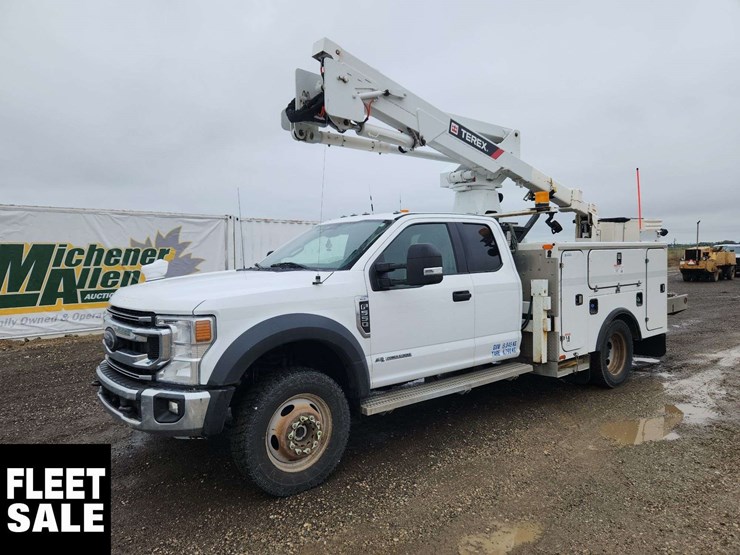 2021-ford-f550-image-1